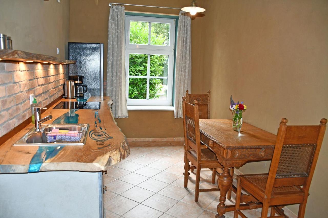 Ferienwohnungen Im Gutshaus Gnies Luaran gambar
