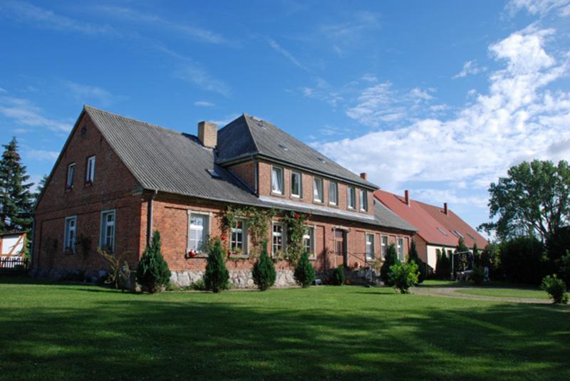 Ferienwohnungen Im Gutshaus Gnies Luaran gambar