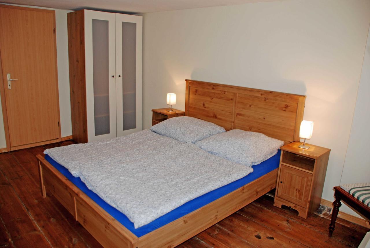 Ferienwohnungen Im Gutshaus Gnies Luaran gambar