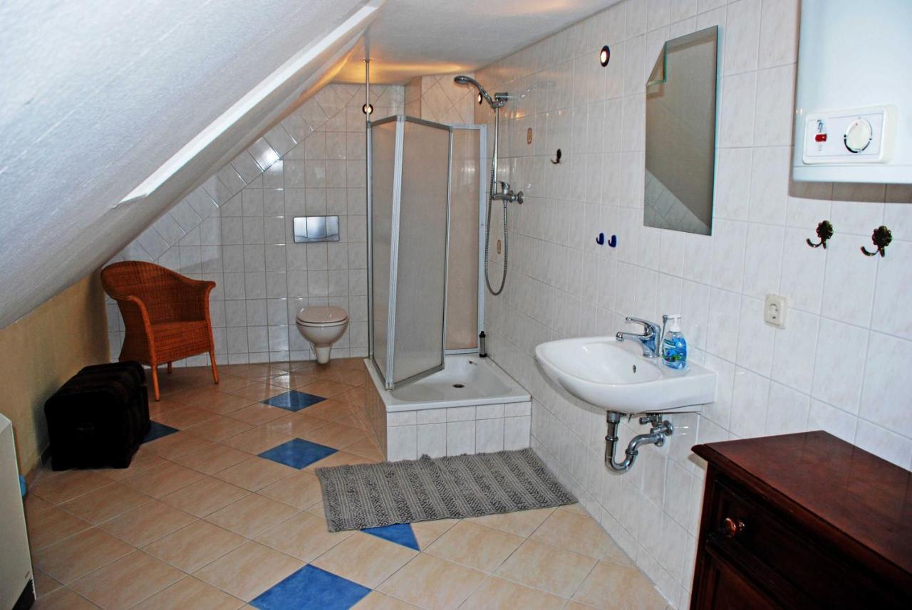 Ferienwohnungen Im Gutshaus Gnies Luaran gambar