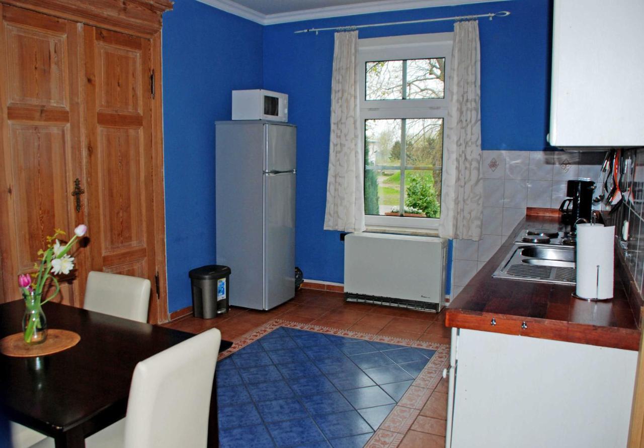 Ferienwohnungen Im Gutshaus Gnies Luaran gambar