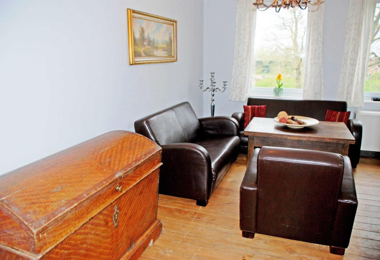 Ferienwohnungen Im Gutshaus Gnies Luaran gambar